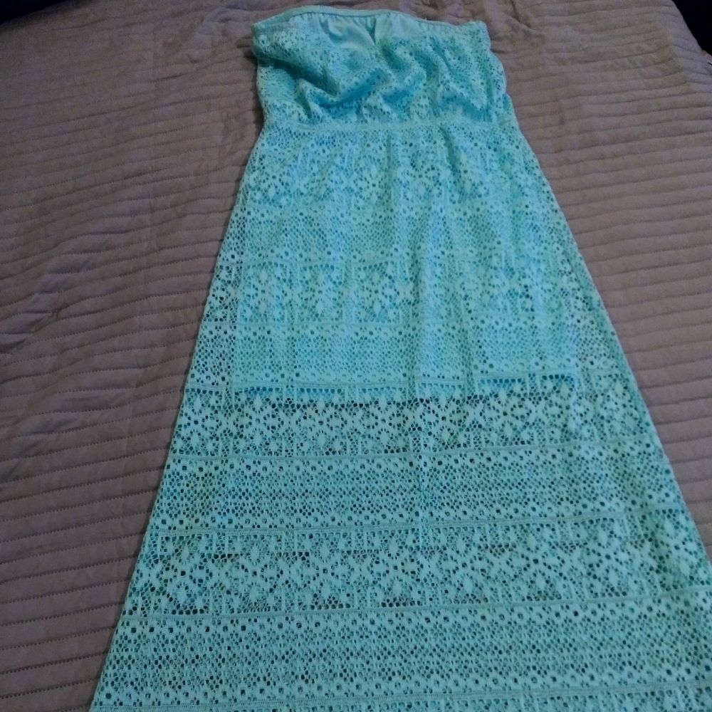 Strapless dress